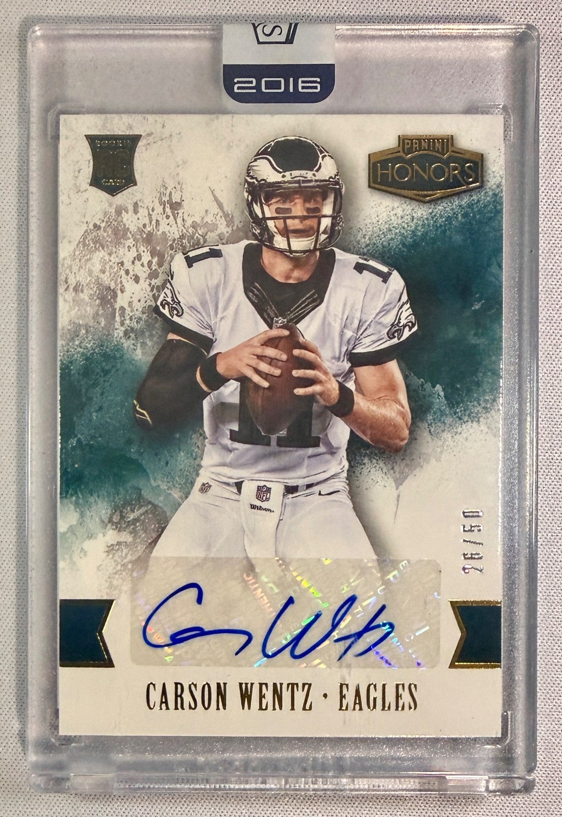 2016 Panini Honors Carson Wentz Eagles Rookie Auto Card #77 #'d 26/500