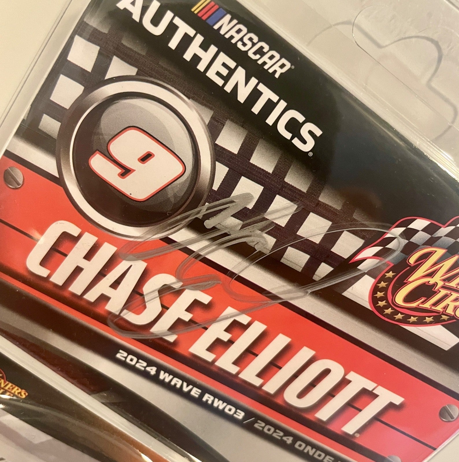 2024 Chase Elliott TEXAS WIN Signed Auto 1/64 Diecast Car W/ COA #11