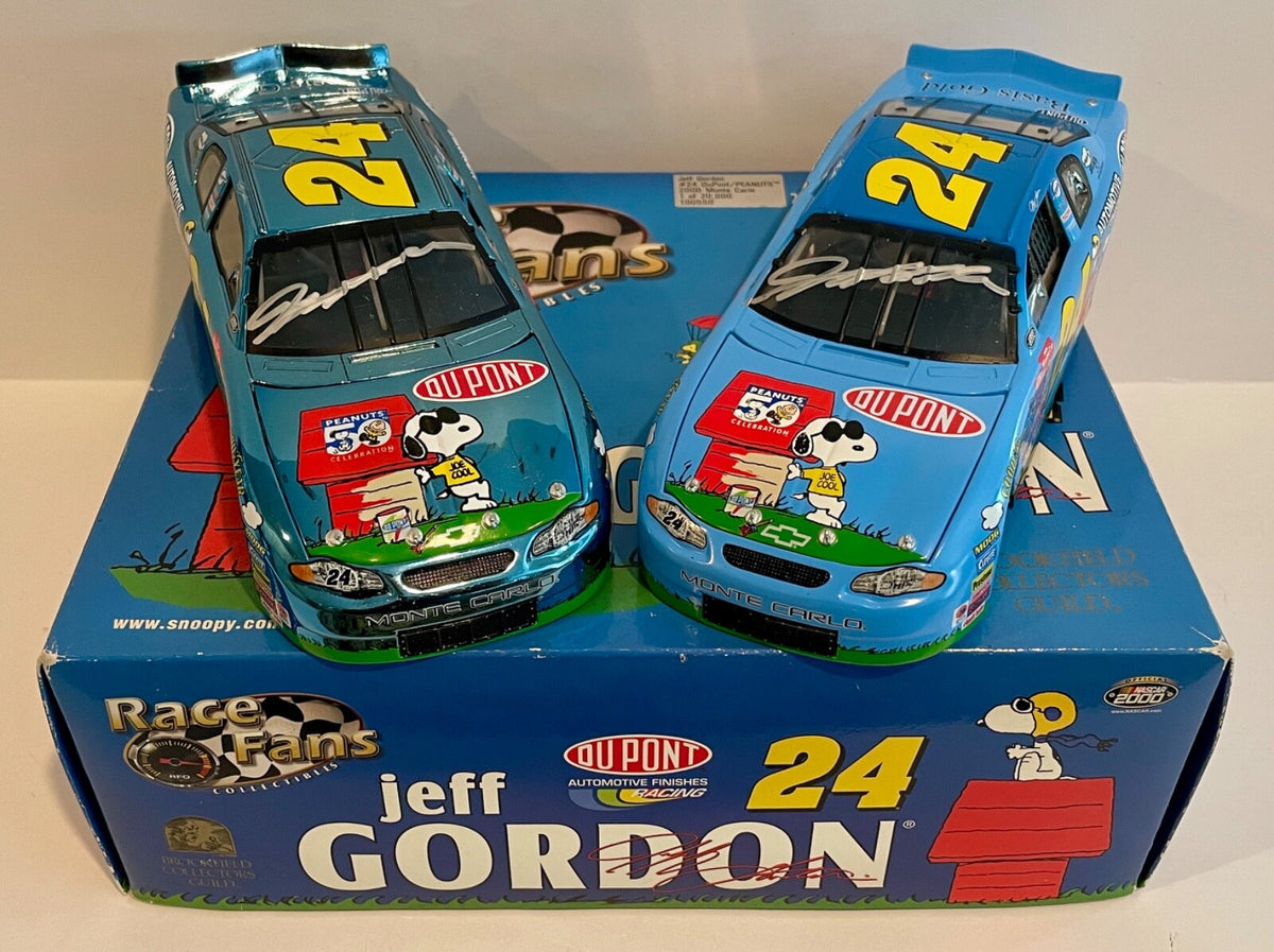 2000 Jeff Gordon Snoopy Peanuts Dupont Signed Auto 1/24 Diecast 2 Car Set COA0