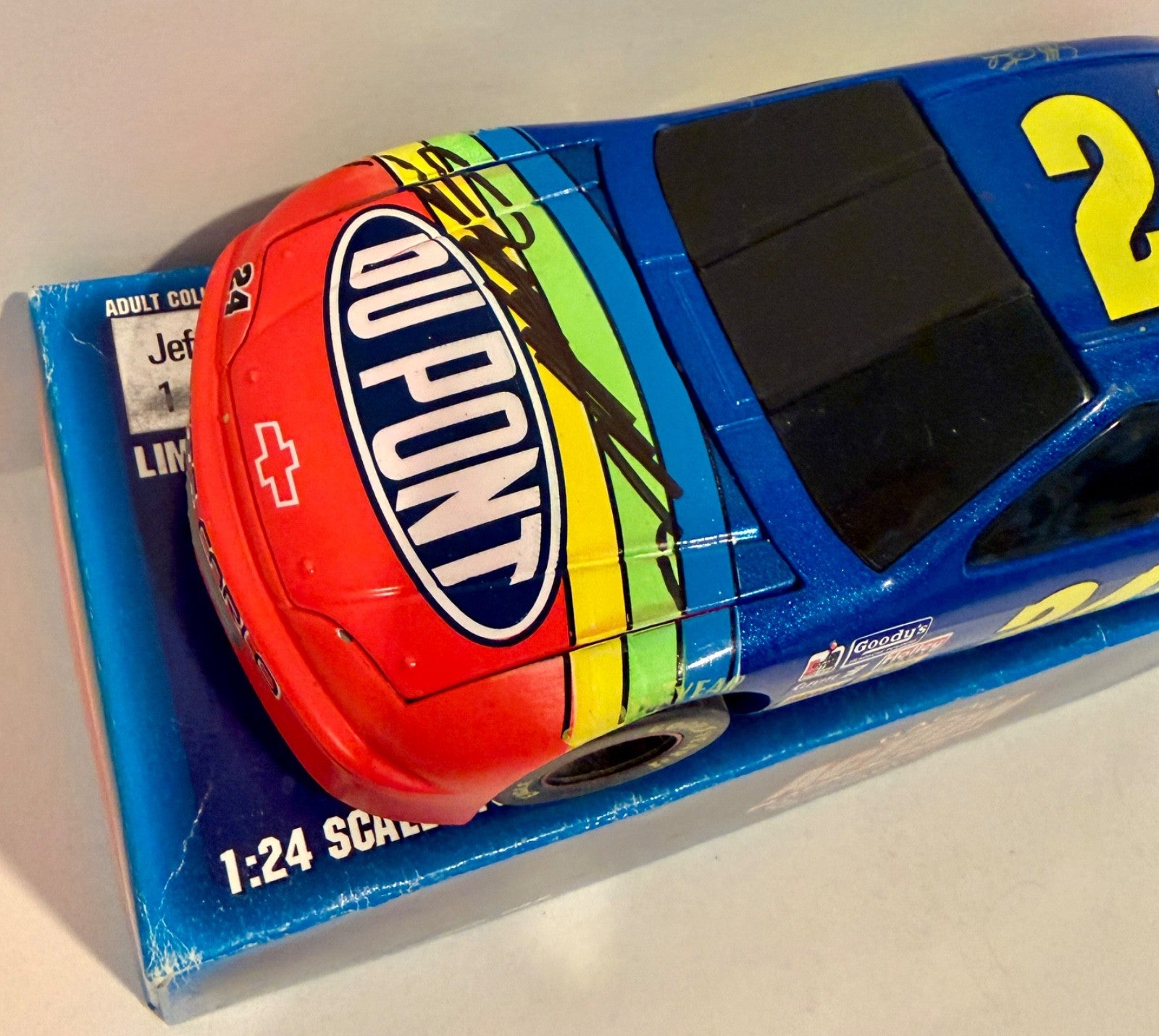 1995 Jeff Gordon Dupont Rainbow Warrior Signed Auto 1/24 Diecast Car W/ COA1