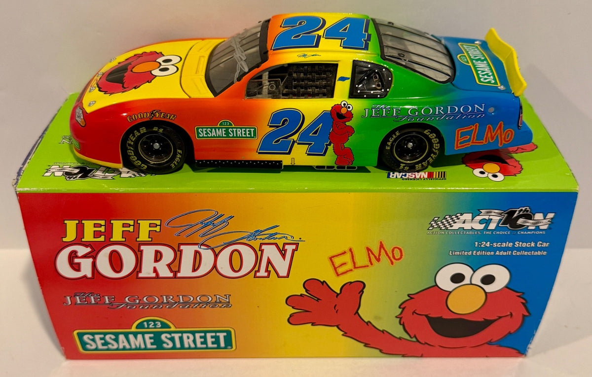 2002 Jeff Gordon Dupont Sesame Street Signed Auto 1/24 Diecast Car W/ COA0