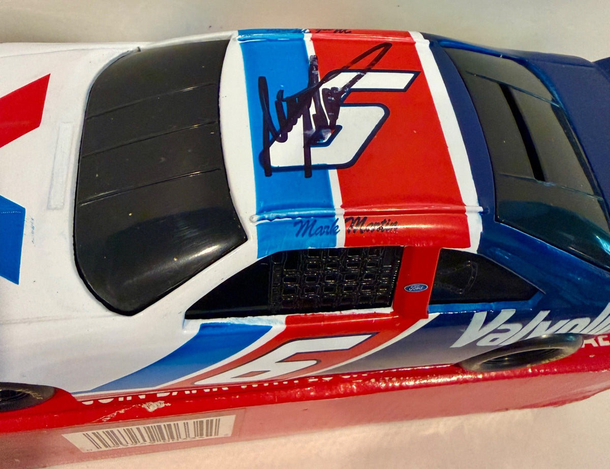 1992 Mark Martin Valvoline #6 Signed Auto 1/24 Diecast Car W/ COA1