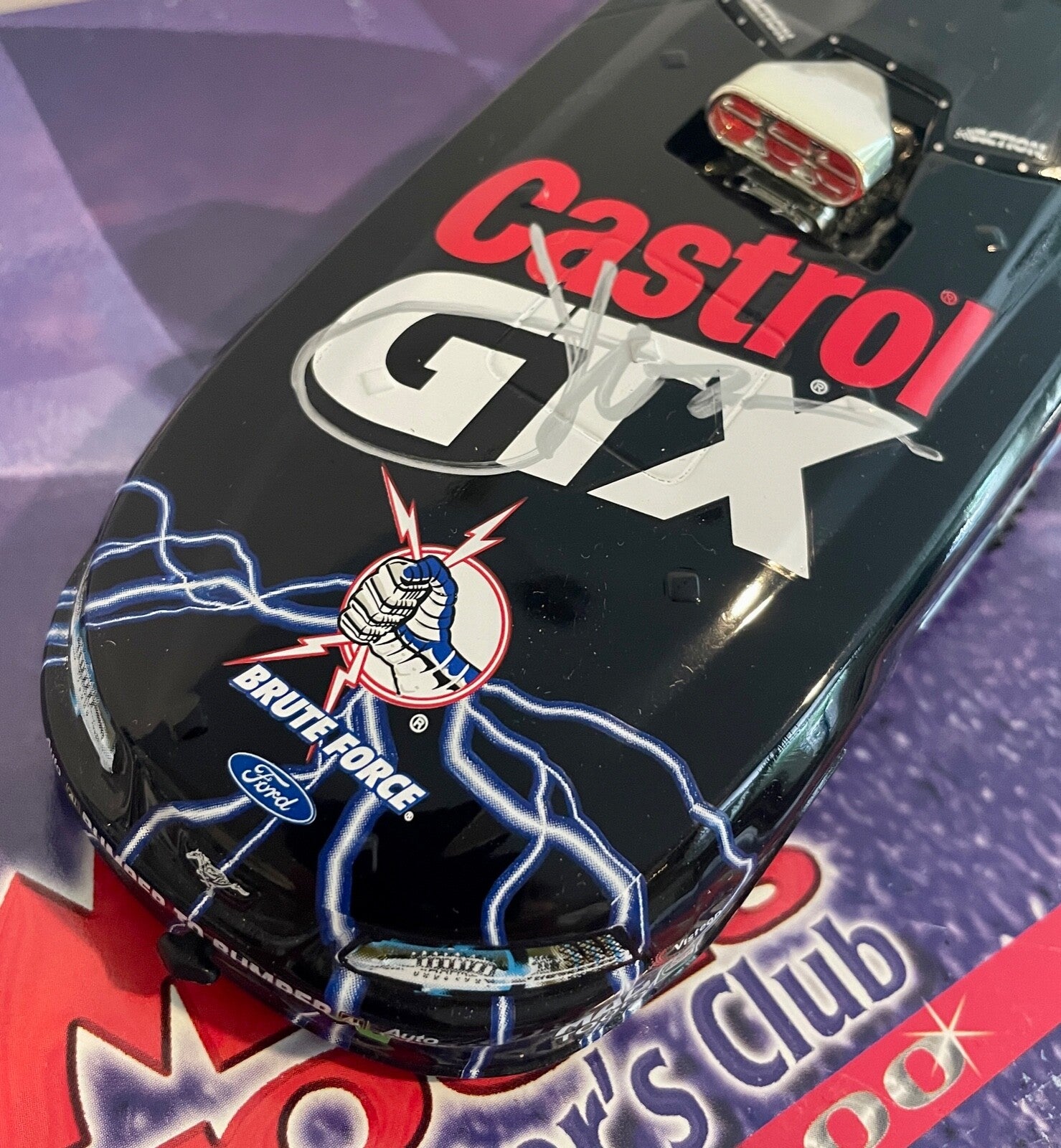 2002 John Force Gastrol GTX NHRA Mustang Fun Signed Auto 1/24 Diecast Car W/ COA1