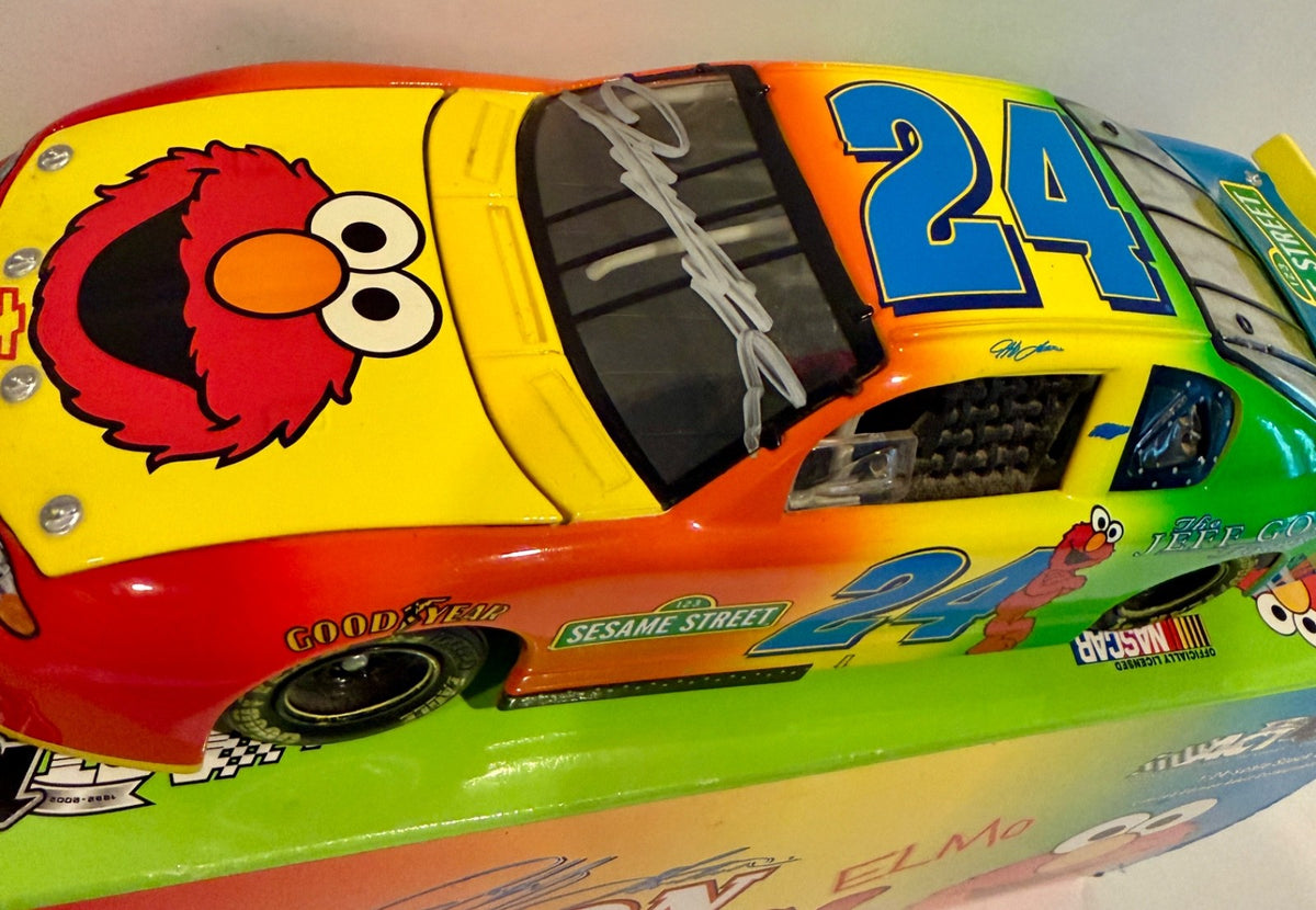 2002 Jeff Gordon Dupont Sesame Street Signed Auto 1/24 Diecast Car W/ COA1