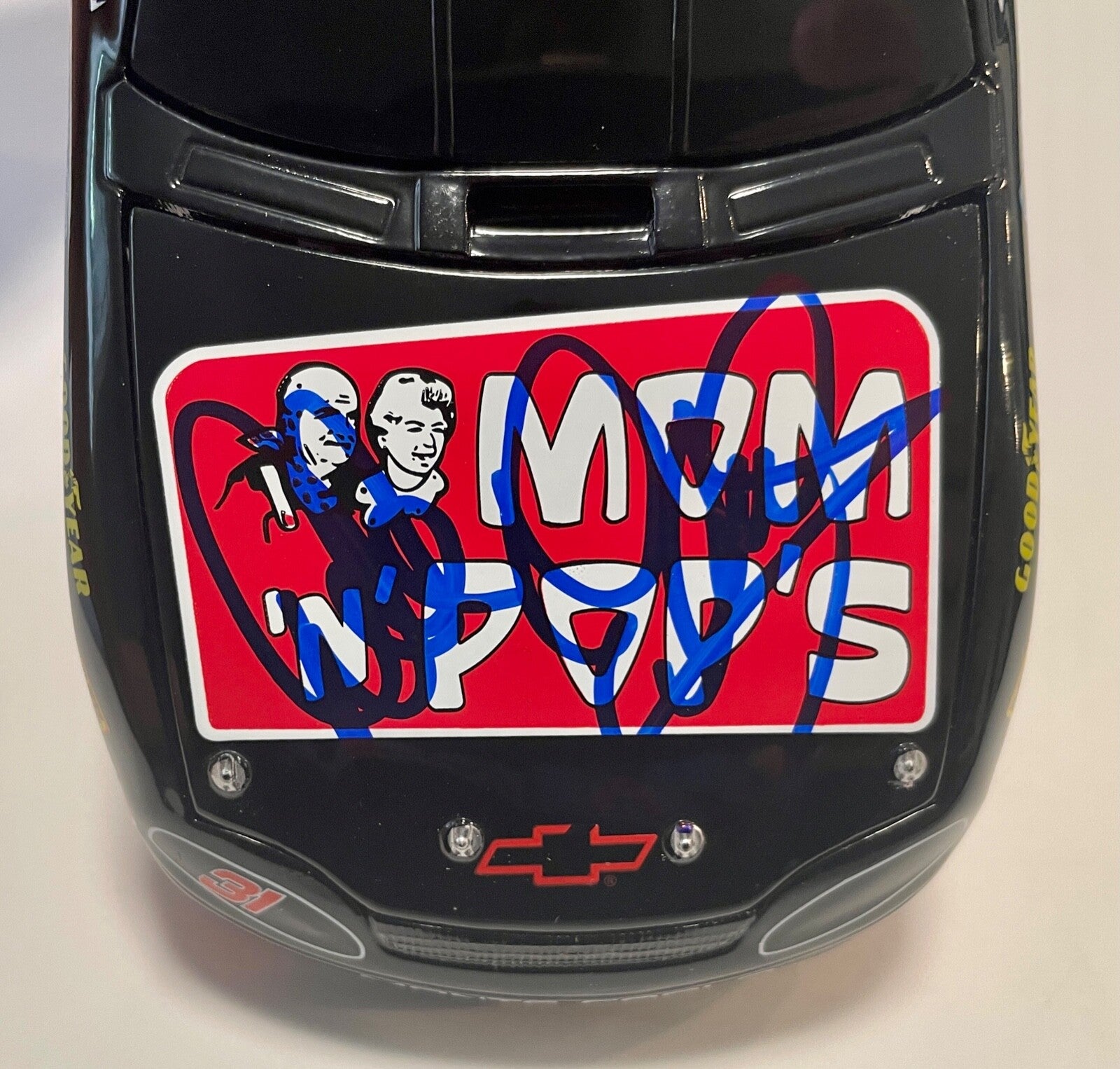 2000 Dale Earnhardt Sr & Dale Earnhardt Jr Dual Signed Mom Pops 1/24 Diecast Car3