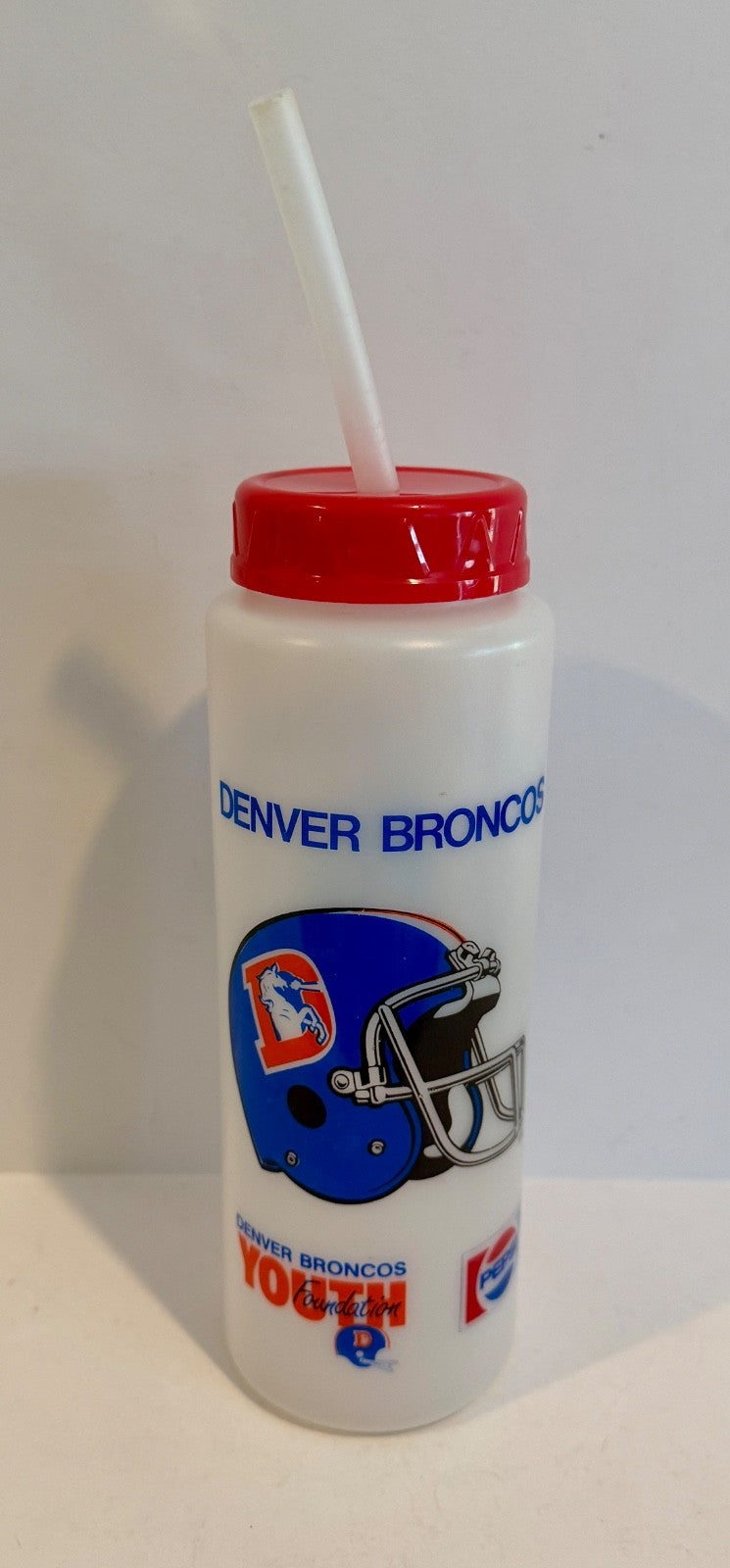 BRAND NEW Vintage Denver Broncos Youth Foundation Water Bottle Authentic NFL0