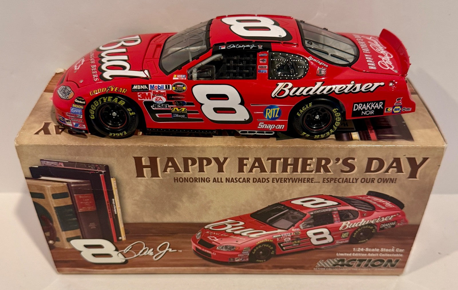 2004 Dale Earnhardt Jr. Budweiser Fathers Day Signed Auto 1/24 Diecast Car COA0