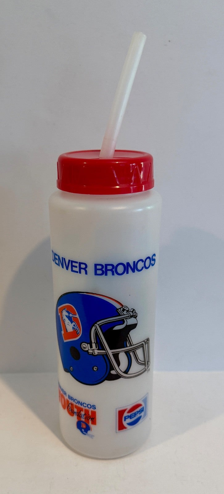 BRAND NEW Vintage Denver Broncos Youth Foundation Water Bottle Authentic NFL2
